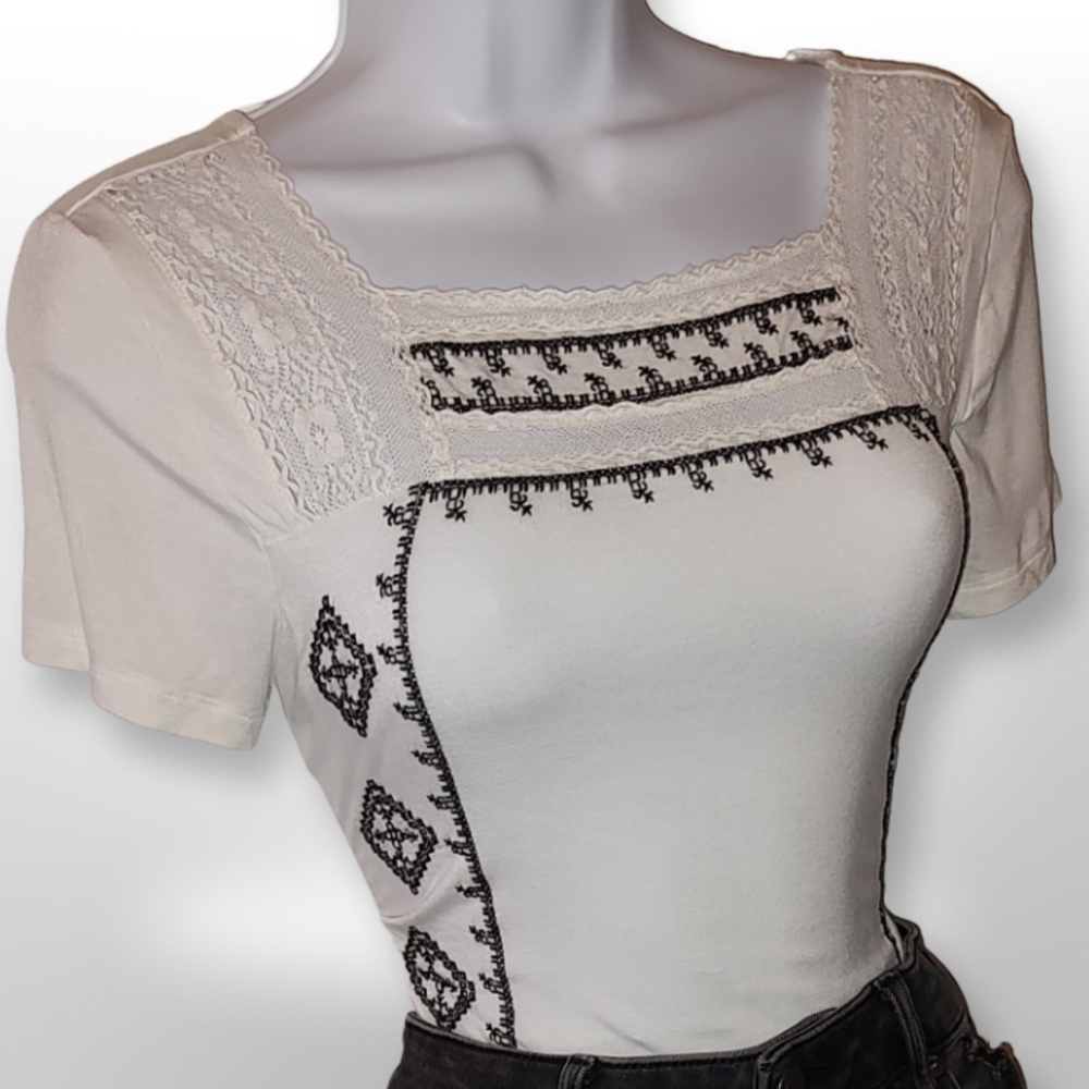 American Eagle Lace Embroidered Top, Size Small, White Black